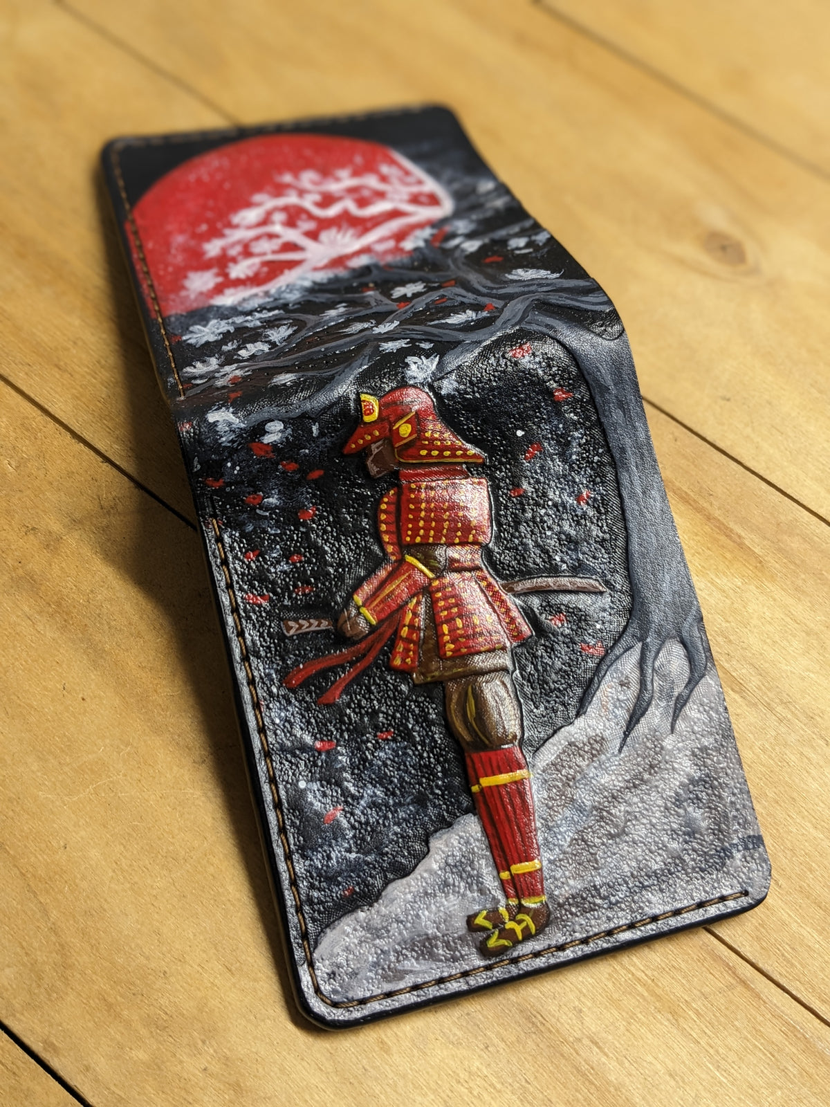 M1Q4, Japanese Samurai Warrior & Red Moon Leather Wallet