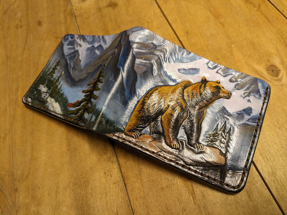 M1A39, Brown Grizzly Bear Embossed Bifold Leather Wallet