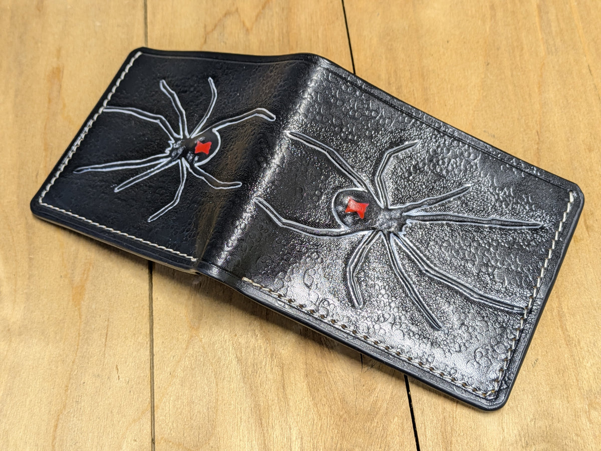 M1A42, Black Widow Redback Spider Bifold Leather Wallet
