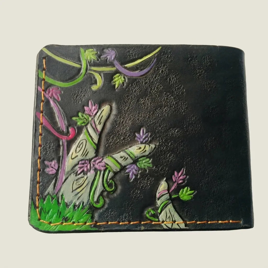 Leather bifold wallet featuring Odin’s ravens Huginn and Muninn design