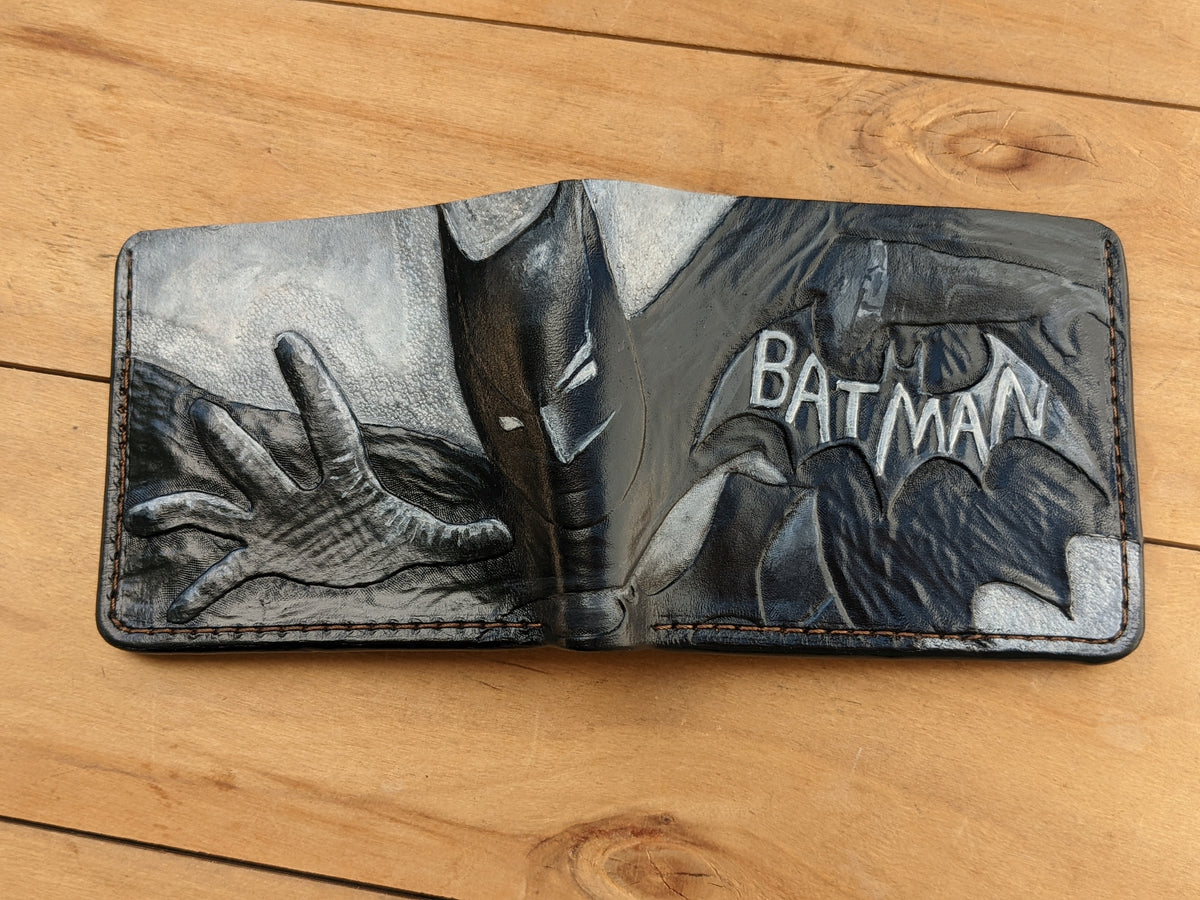 M1W17, Batman, The Dark Knight & Bruce Wayne Leather Wallet