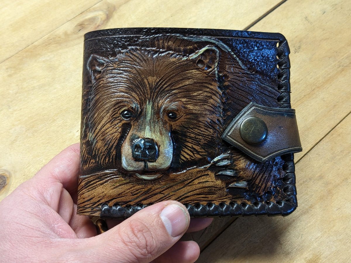M1A25, Grizzly Bear Ursus Paw Embossed Bifold Leather Wallet